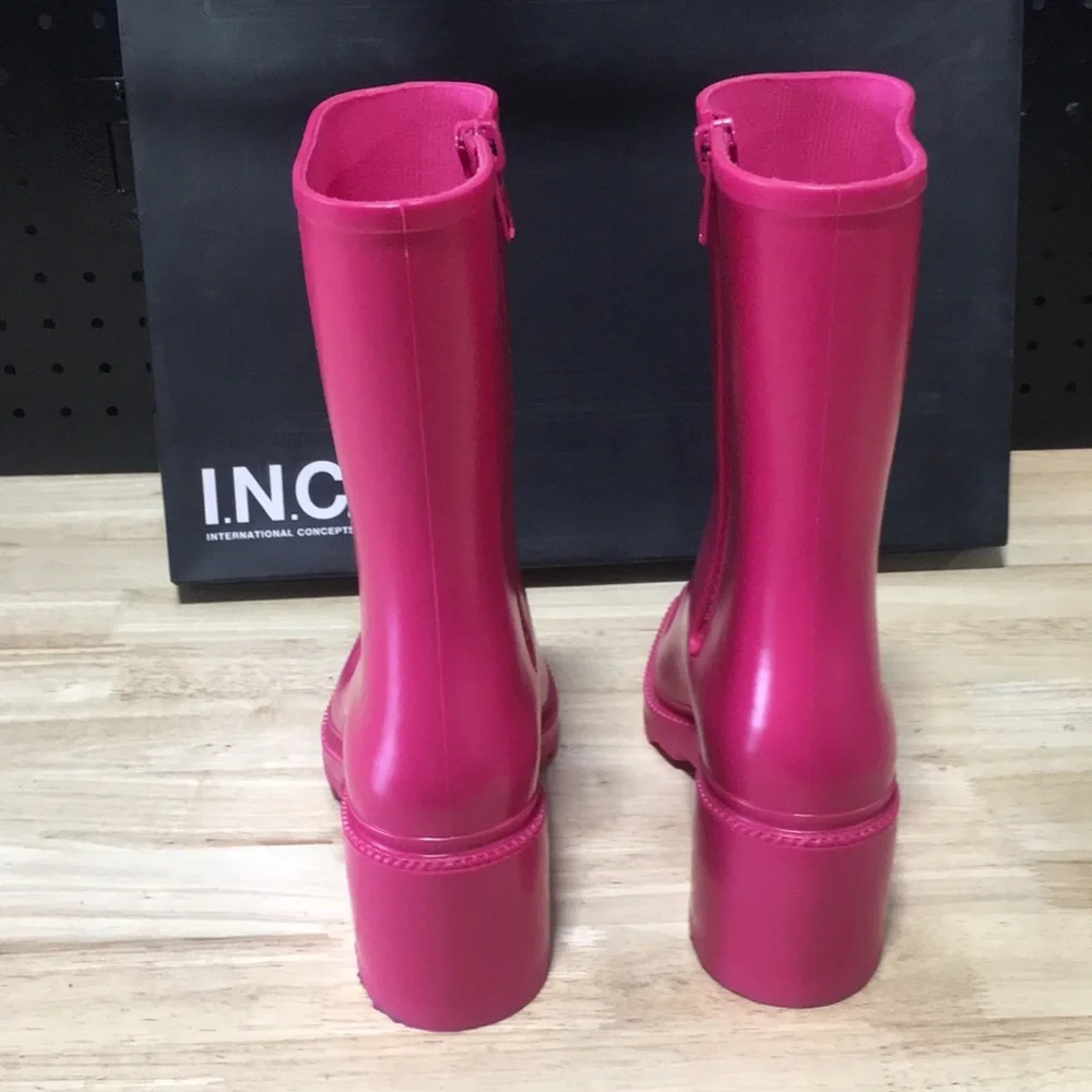 New WB Woman’s INC International Concepts Pink‎ Platform Rain Boots